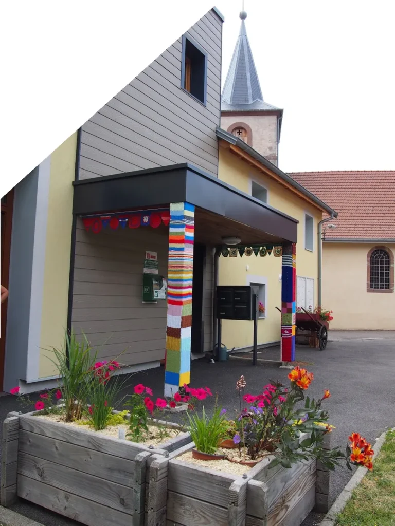 Vue aérienne du Gîte de Belfahy niché dans les forêts de sapins des Vosges saônoises